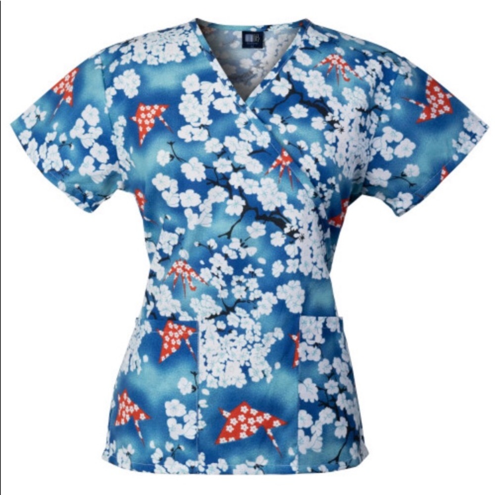 👚 Nurse Scrub Top mock wrap 3/$30